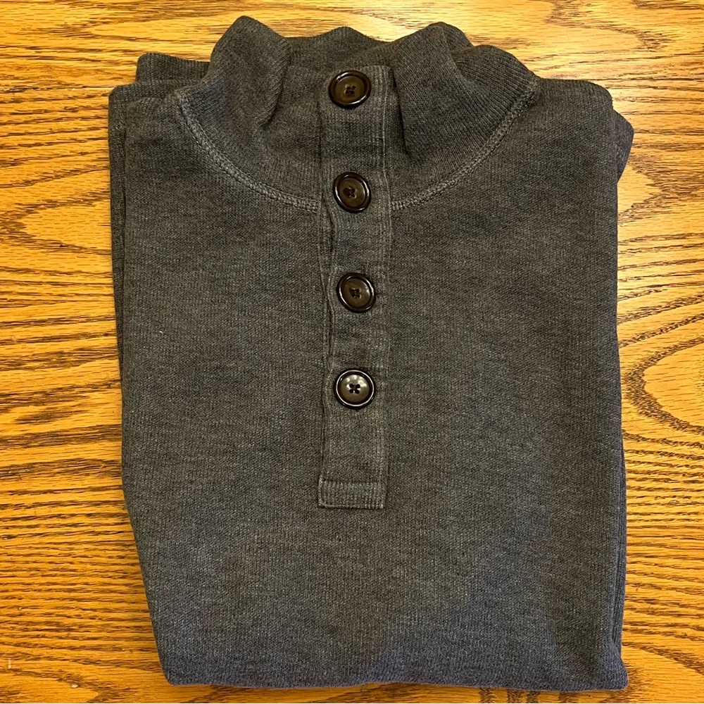 Banana Republic Mens Small 4 Button Sweater